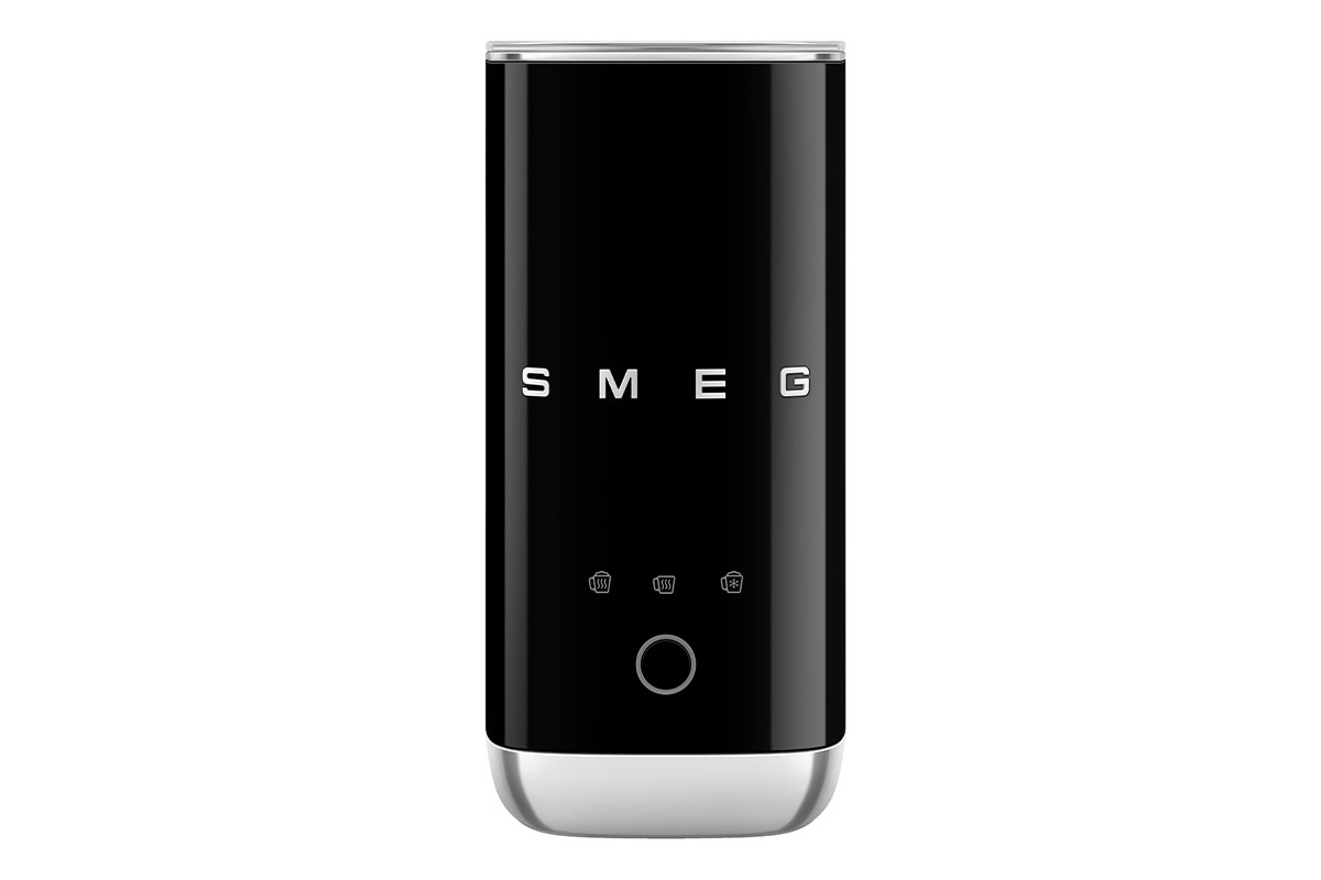 Hos Miljonlotteriet kan du vinna en mjölkskummare från Smeg