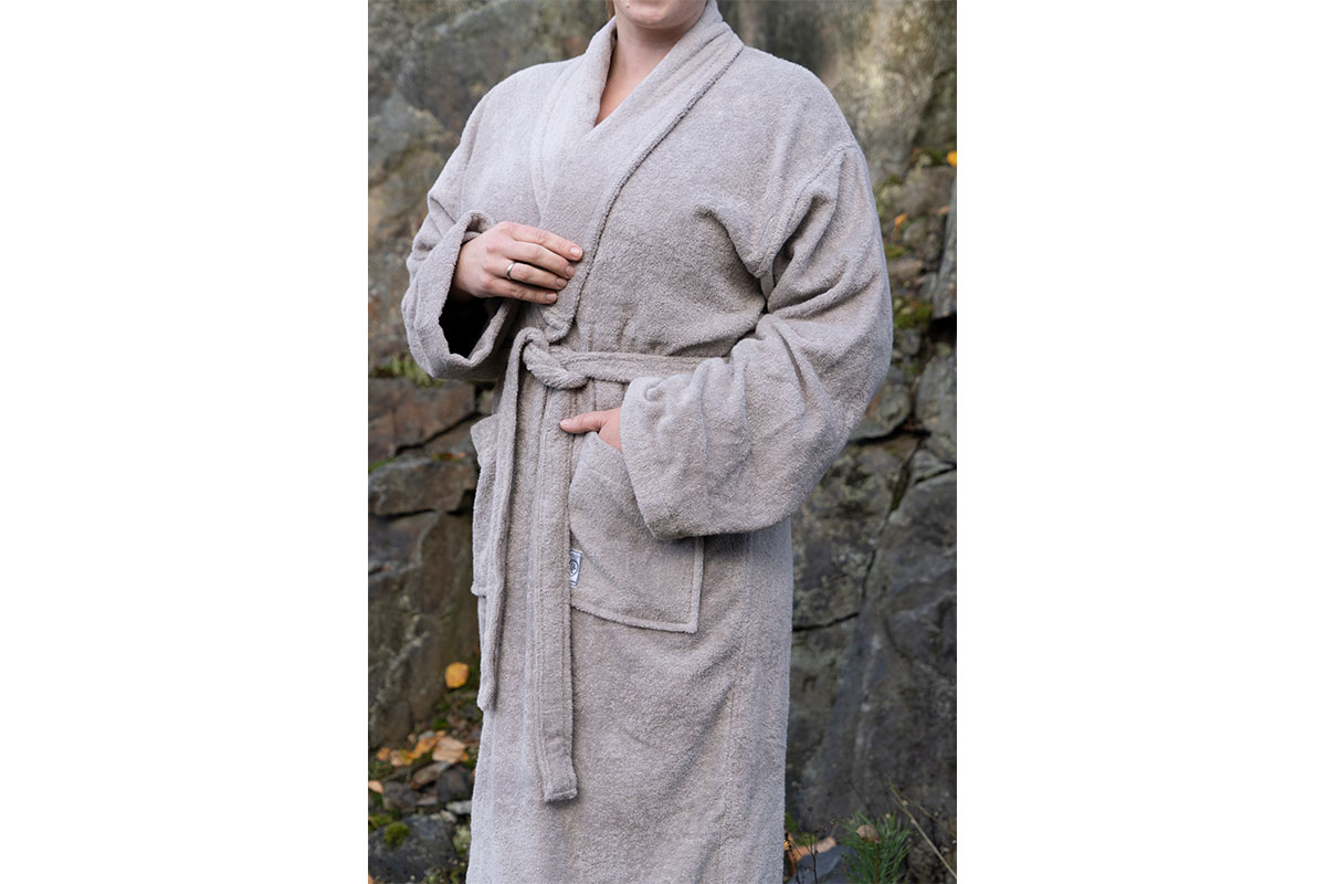 Hos Miljonlotteriet kan du vinna en badrock från Borås Cotton