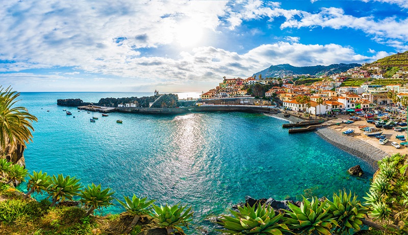 Hos Miljonlotteriet kan du vinna en familjeresa till Madeira.