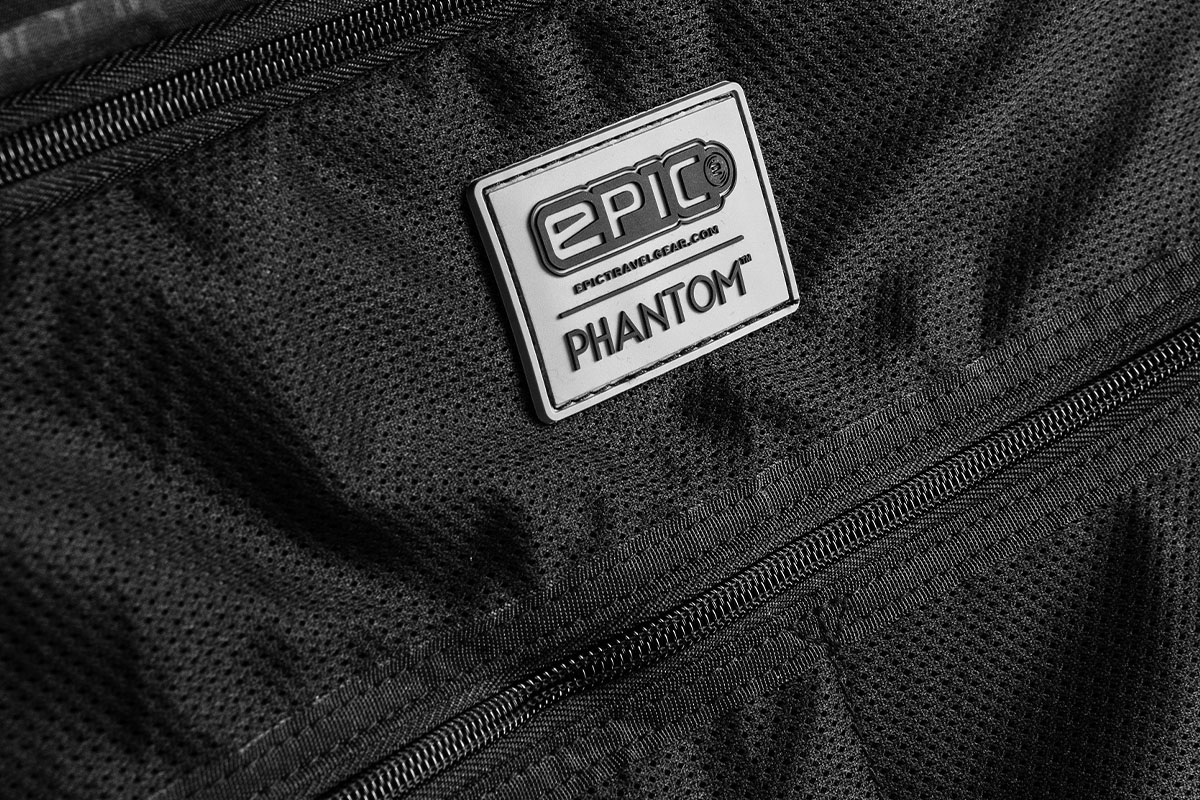 Hos Miljonlotteriet kan du vinna den blå versionen av resväskan Epic Phantom SL