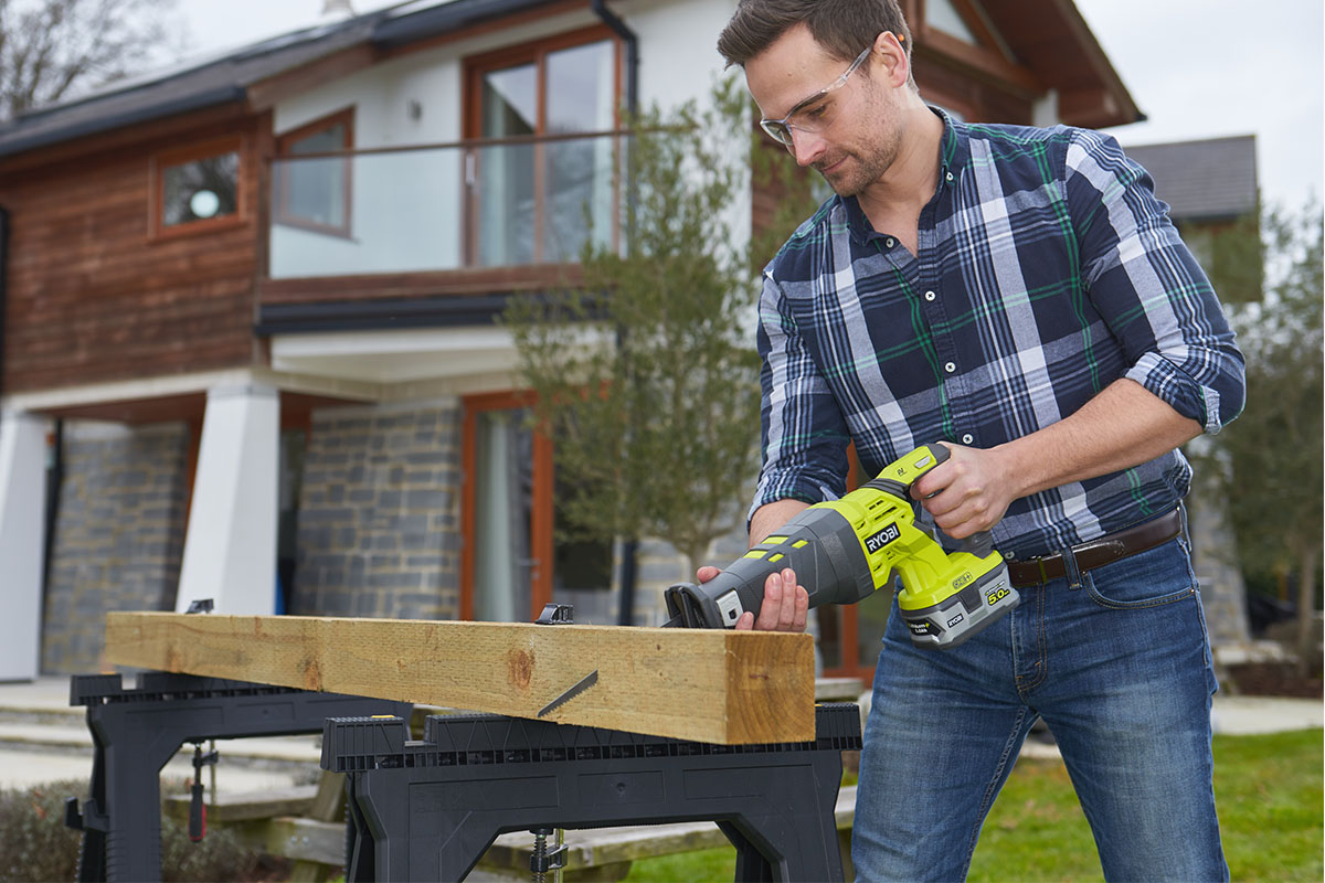 Hos Miljonlotteriet kan du vinna en Ryobi Tigersåg 18V ONE+