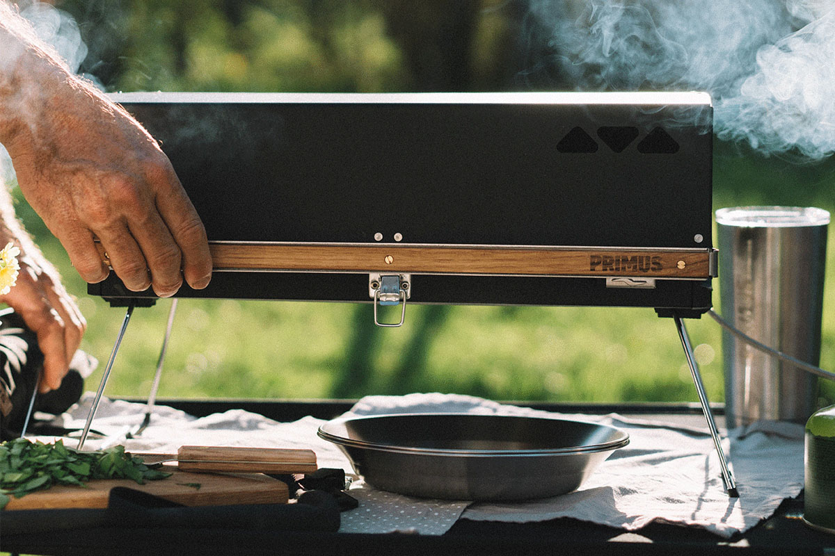 Hos Miljonlotteriet kan du vinna grillen Kuchoma Stove från Primus