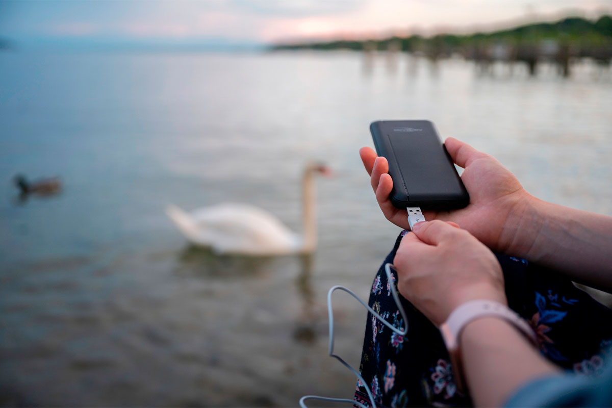 Hos Miljonlotteriet kan du vinna en powerbank från Ansmann
